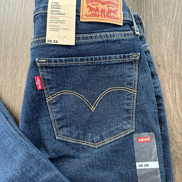 Levi's 710 Super Skinny Jeans Women’s 28x28 NWT - Picture 4 of 9